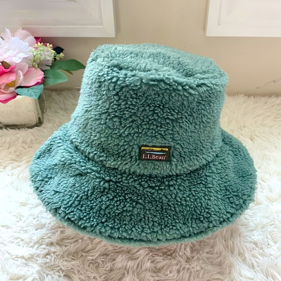 L.L. Bean Accessories - NEW LL Bean Sherpa Reversible Quilted Bucket Hat LG NWOT